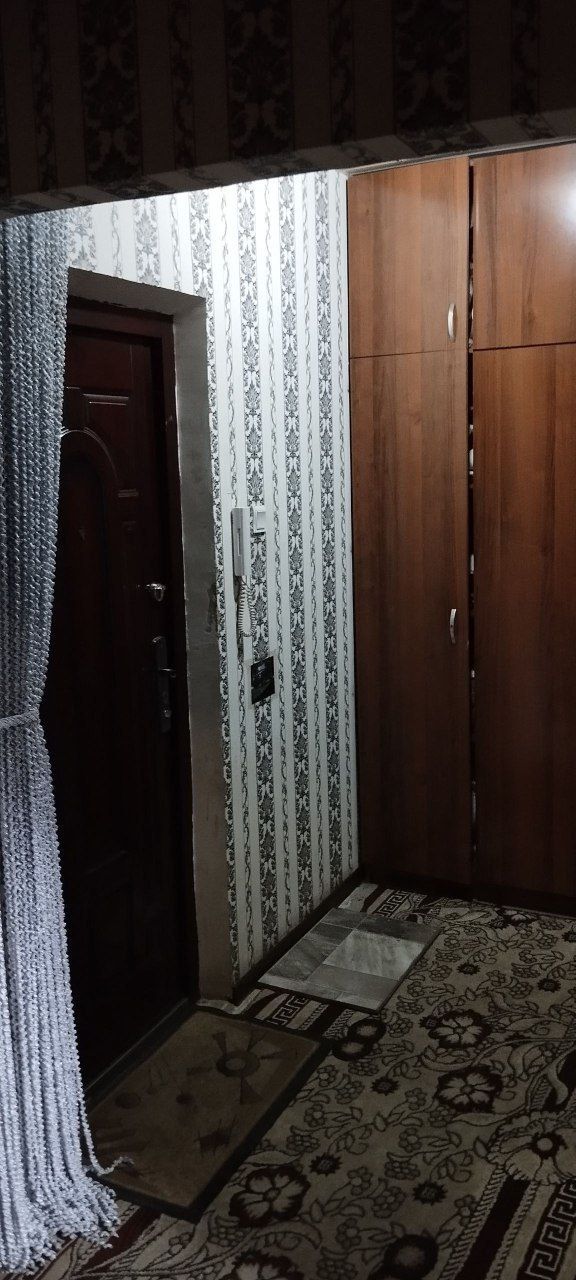 Продаю 2-х комнатнаю квартиру Сергели 4