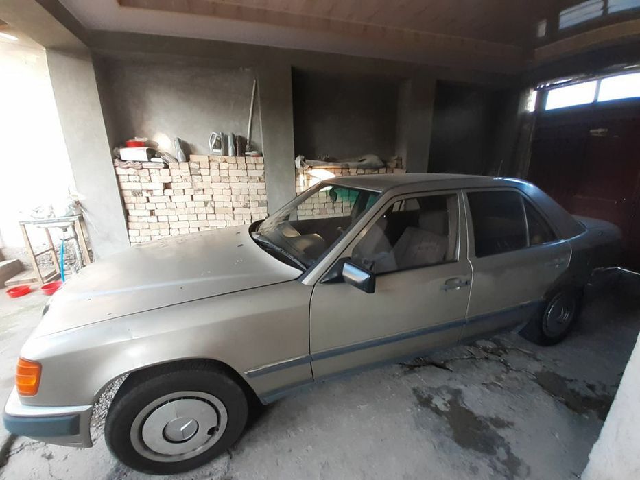 Mercedes w124 e260