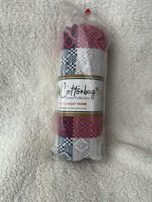 Чаршаф с ластик и калъфки