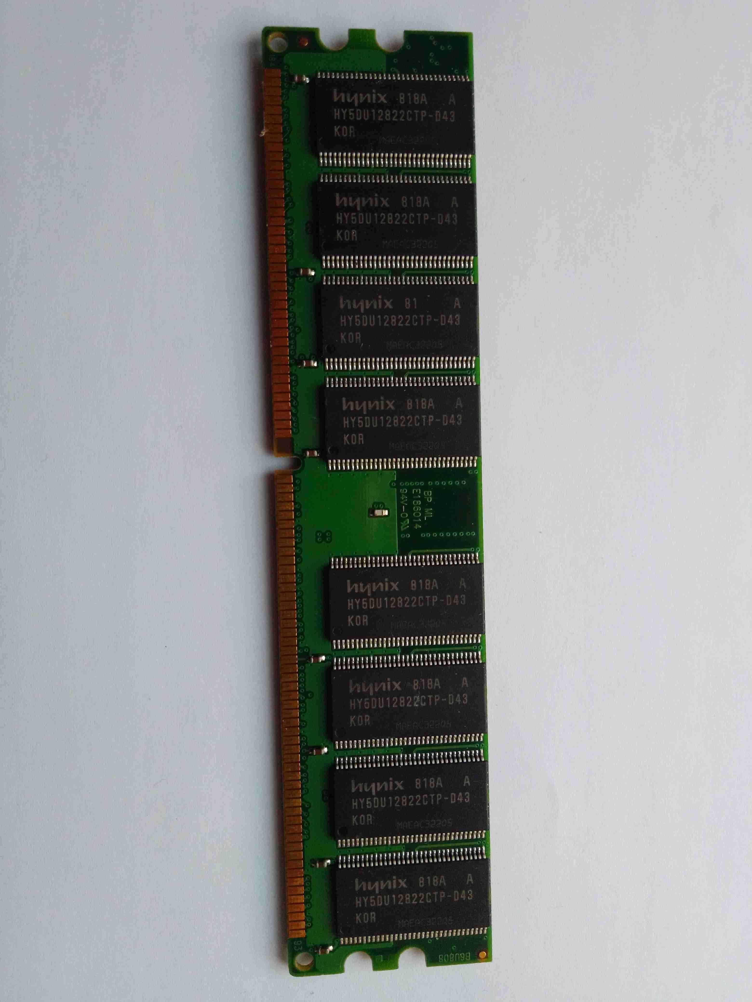 Памет  1 GB  DDR1