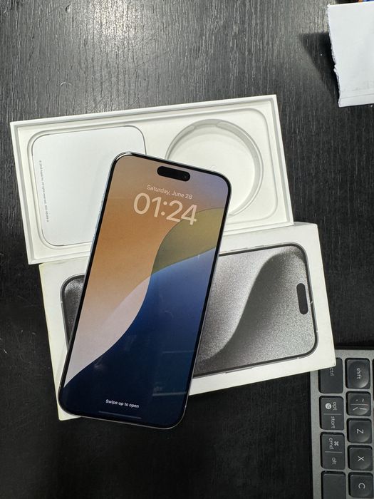 iPhone 15 Pro Max 512 GB / Baterie 100%