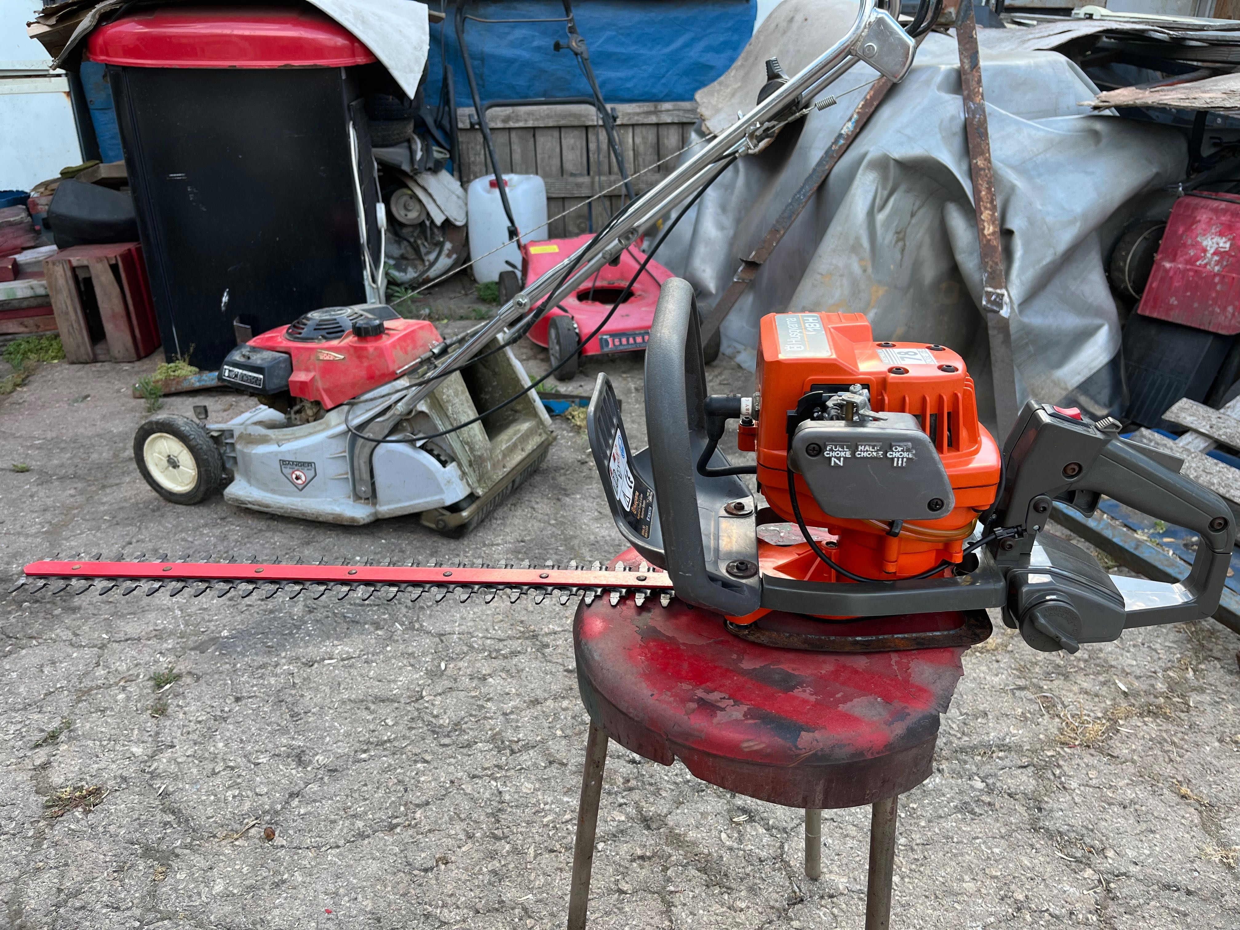 Моторен храсторез HusgVarna  H 18