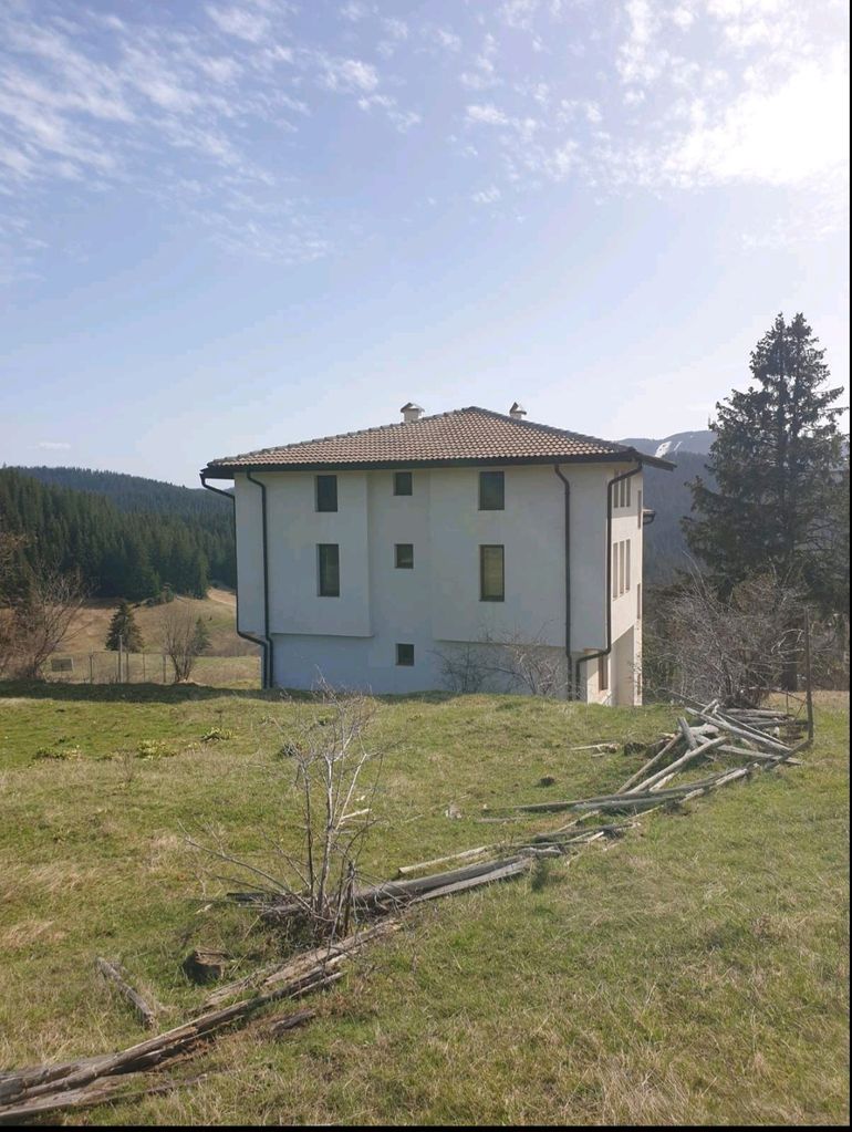 Продава се Къща в с. Проглед, Област Смолян - 500 кв.м за 500 €/кв.м - Снимка #2