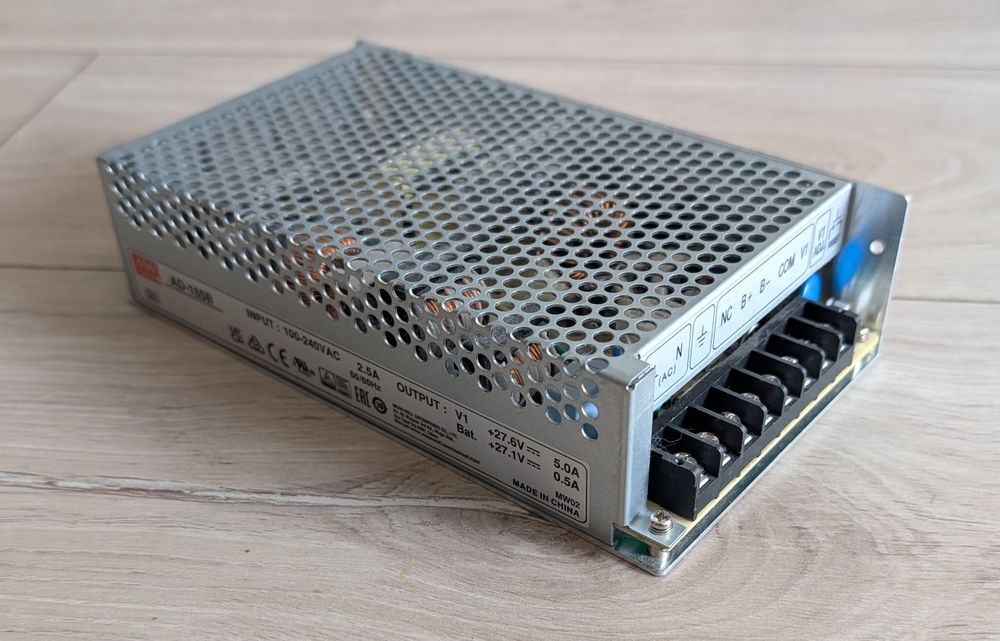 Vand sursa Mean Well 24V / 27.6V 5.5A cu functie UPS