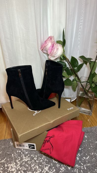 Cizme christian Louboutin pe stoc 38