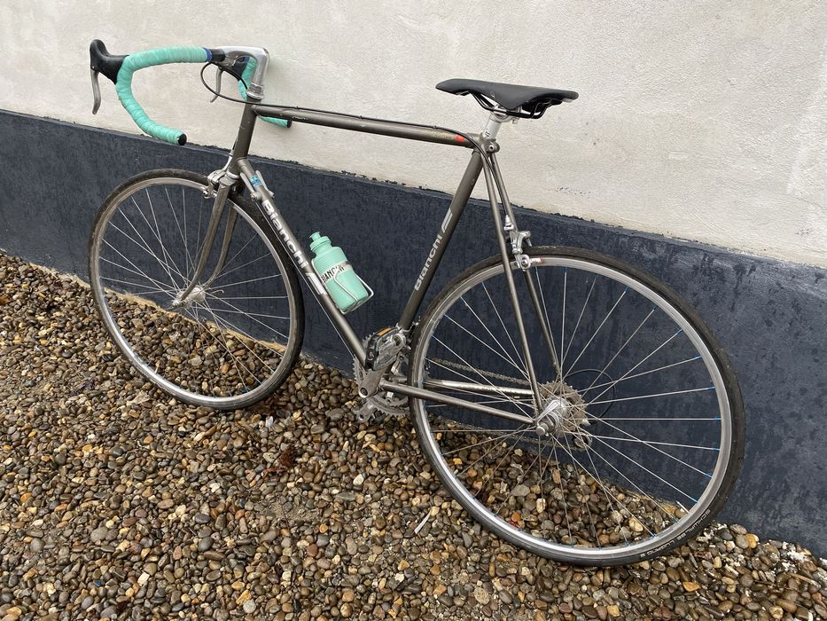 Vand bicicleta cursiera bianchi