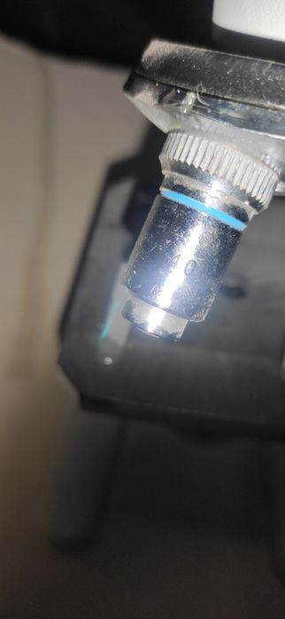 Лабораторный микроскоп