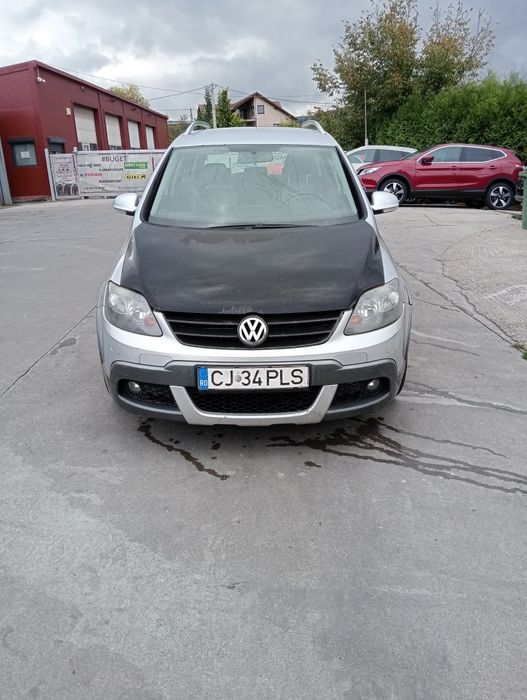 Vând golf plus cross