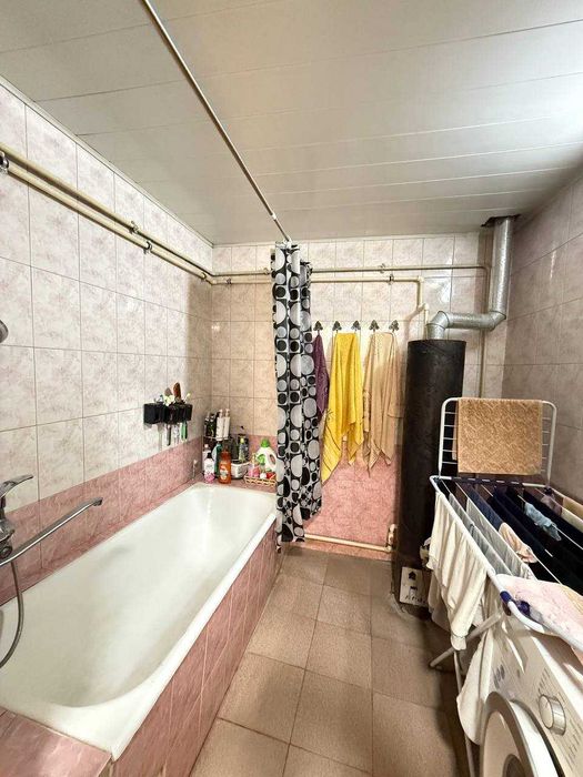 Продается  участок 4.4 сотик 5 комнатный!