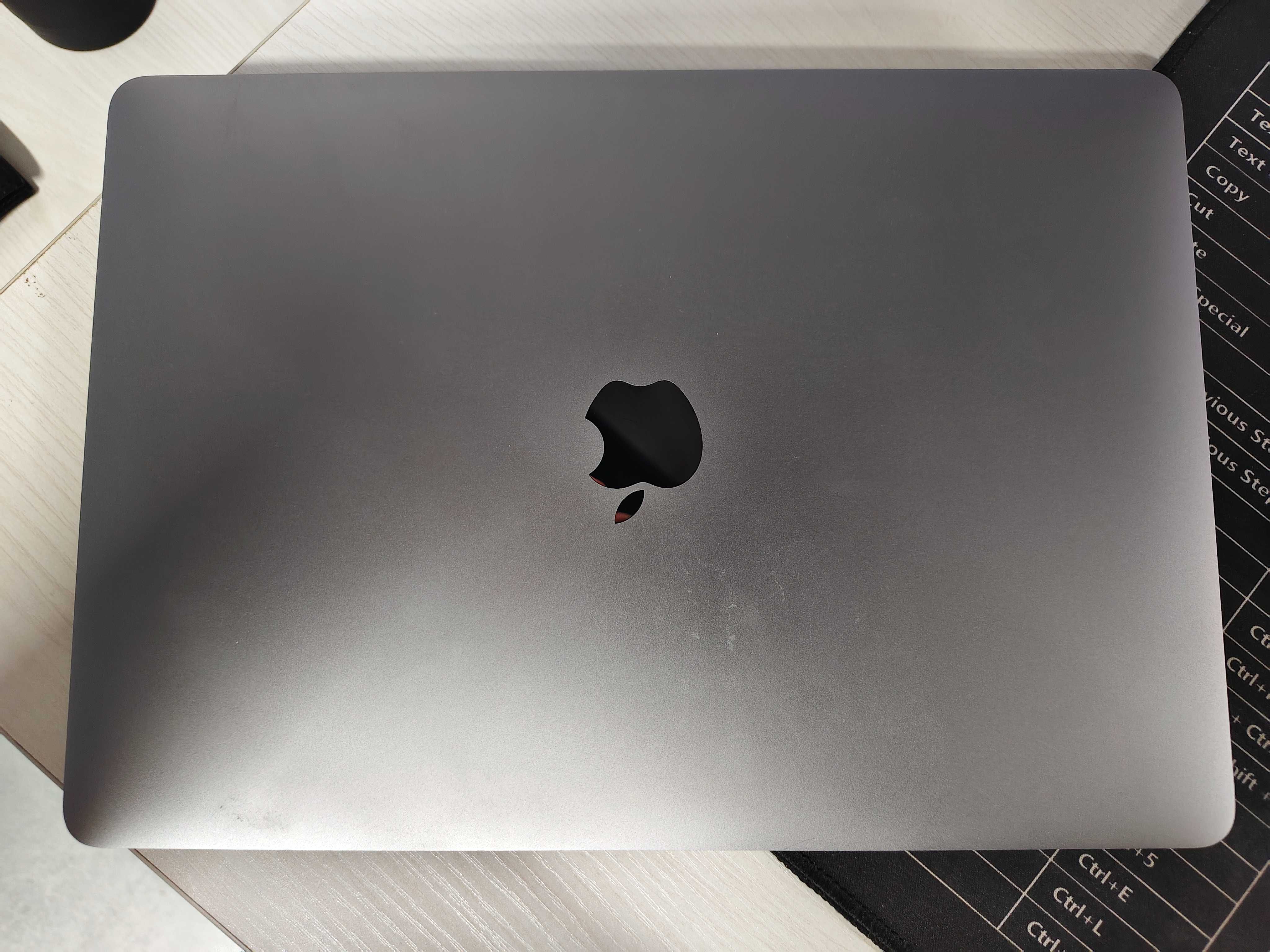 MacBook Air A2337