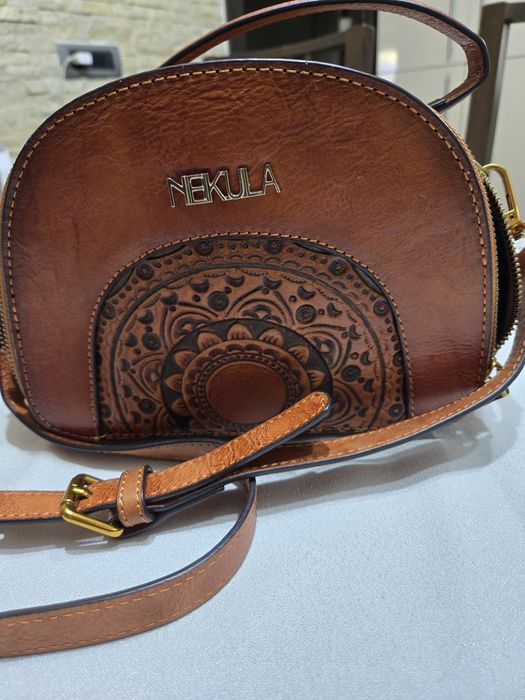 Poseta Nekula piele, stare foarte buna.