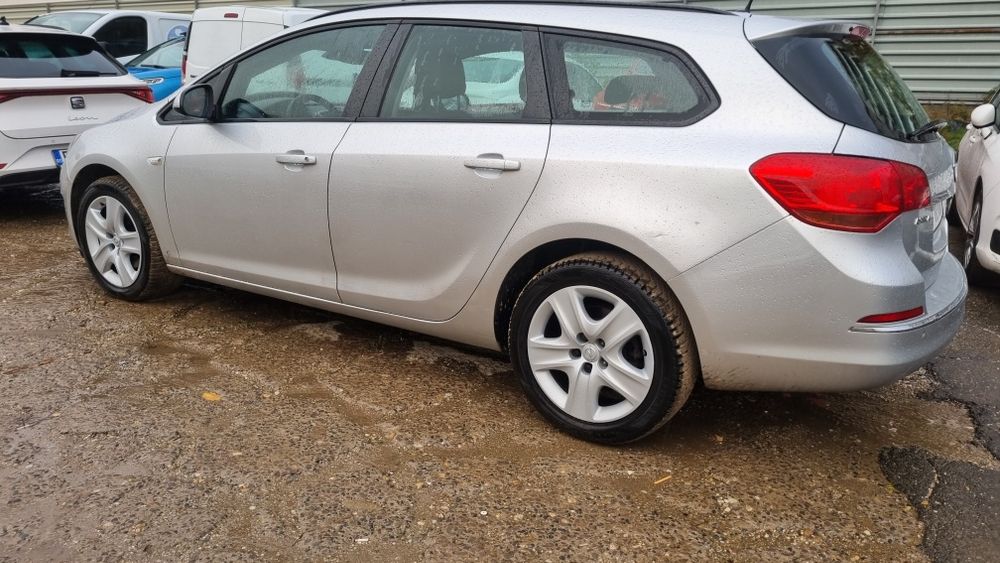 Opel Astra J 2013  diesel