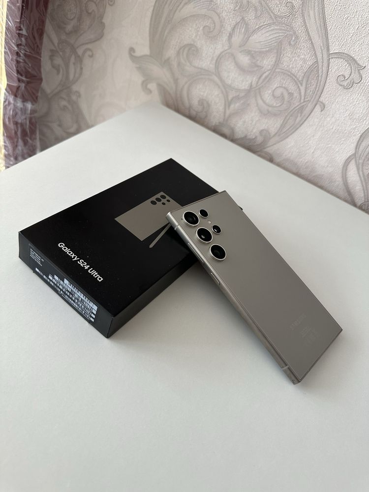 Vând Urgent S24 Ultra 5 G