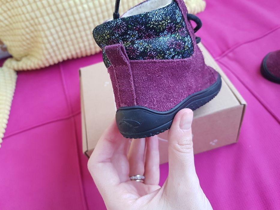 Ghete Tikki barefoot Beetle - Cardinal marime 21