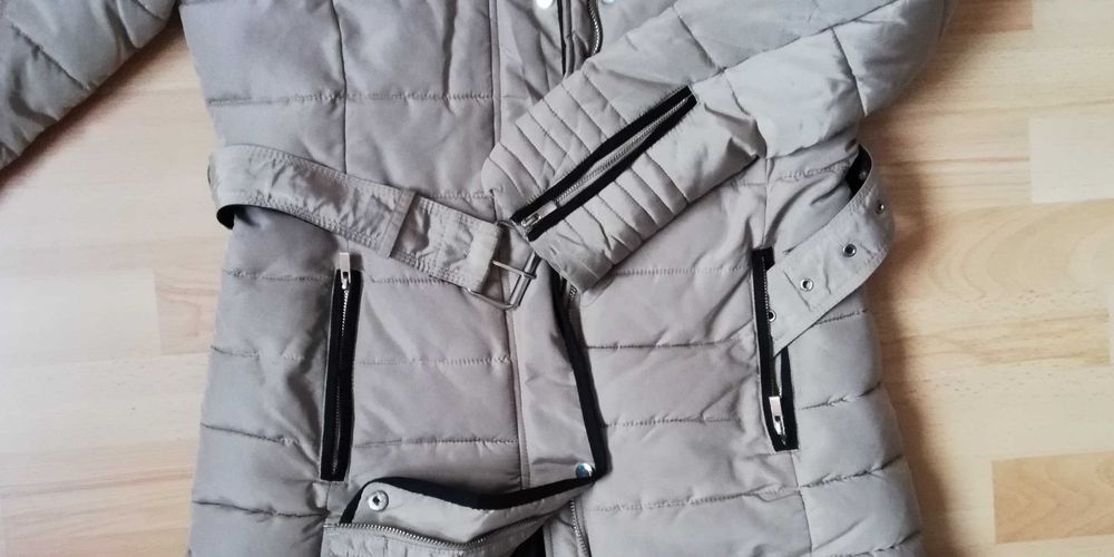 Vând haină matlasată iarnă