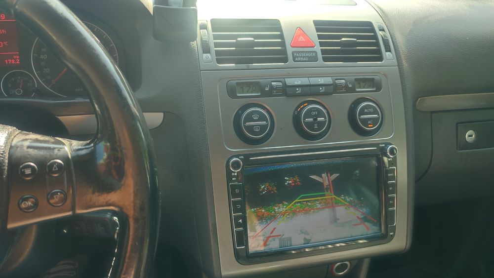 Touran Cross motor:2.0 tdi.