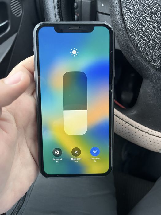 iPhone 11 • 64GB • Impecabil • Funcționează 100%