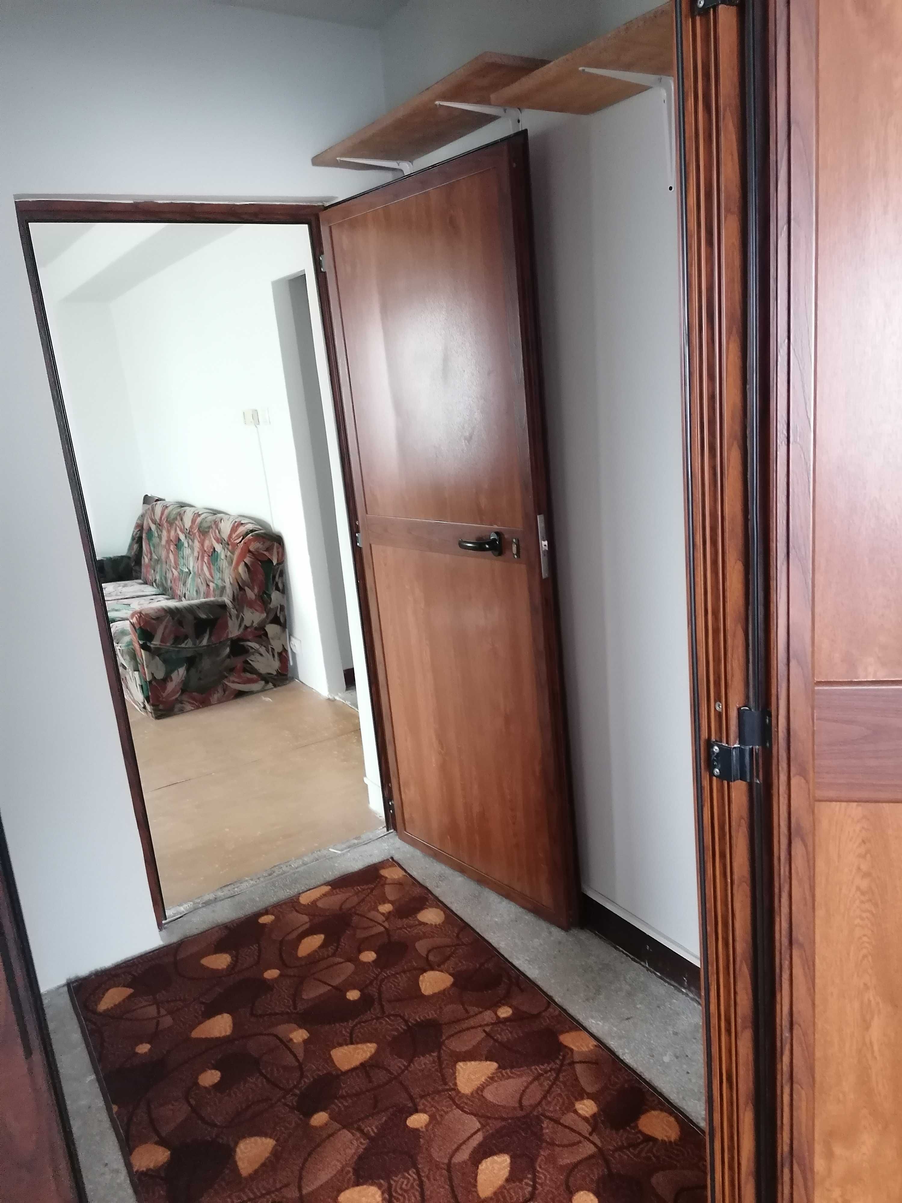 Vând apartament 2 camere