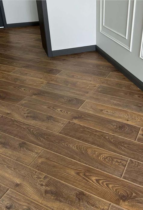 Pol tarket laminat nanivnoyva dekor plastik qoqamiza sifatli va ishonc