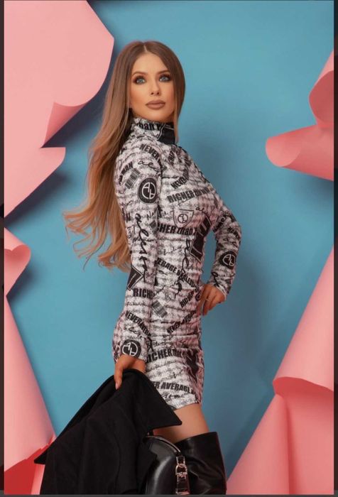 Run The World Bodycon Рокля на Alessa