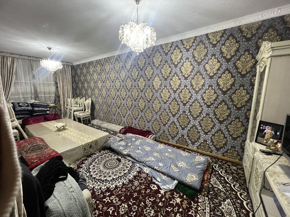 Tashgresdan Hovli sotiladi