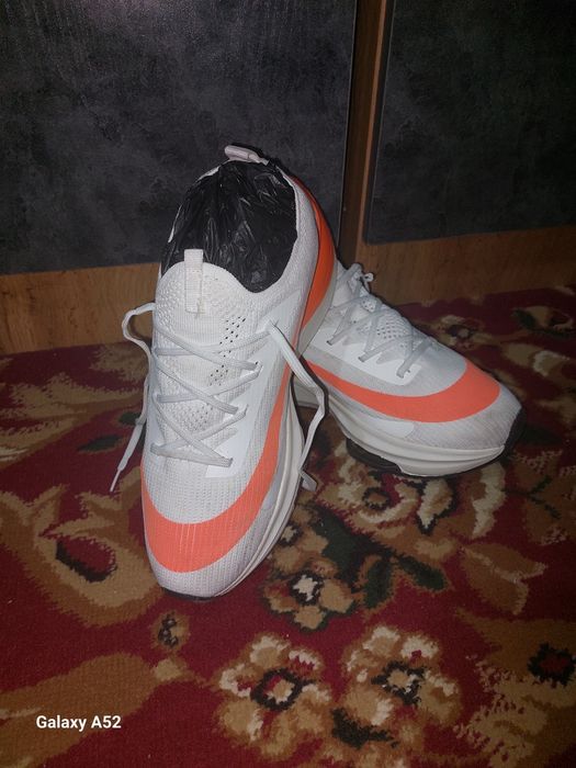Zoomx krasofka 44 razmer