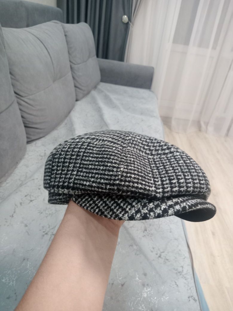 Продам кепку восмиклинку