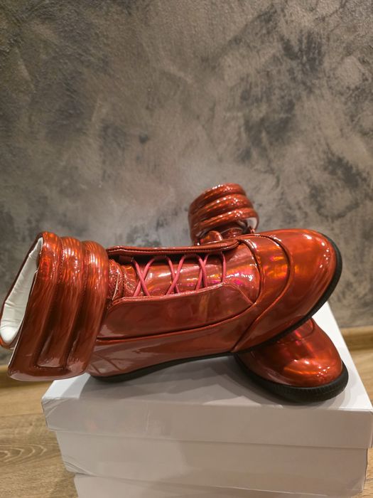 Vând Maison Margiela Red 43