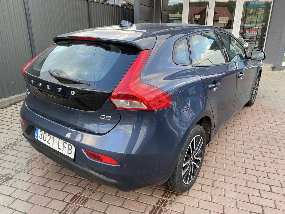 Volvo v40 2017 2.0 diesel facelift automat