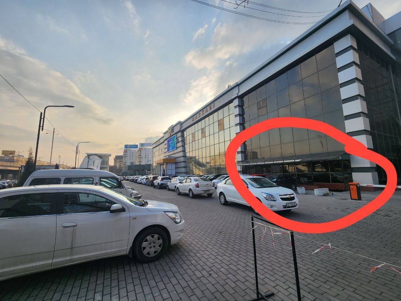 Сдаётся нежилое помещение 167м2 на GOLD CENTRE Олтин Марказ Алиев