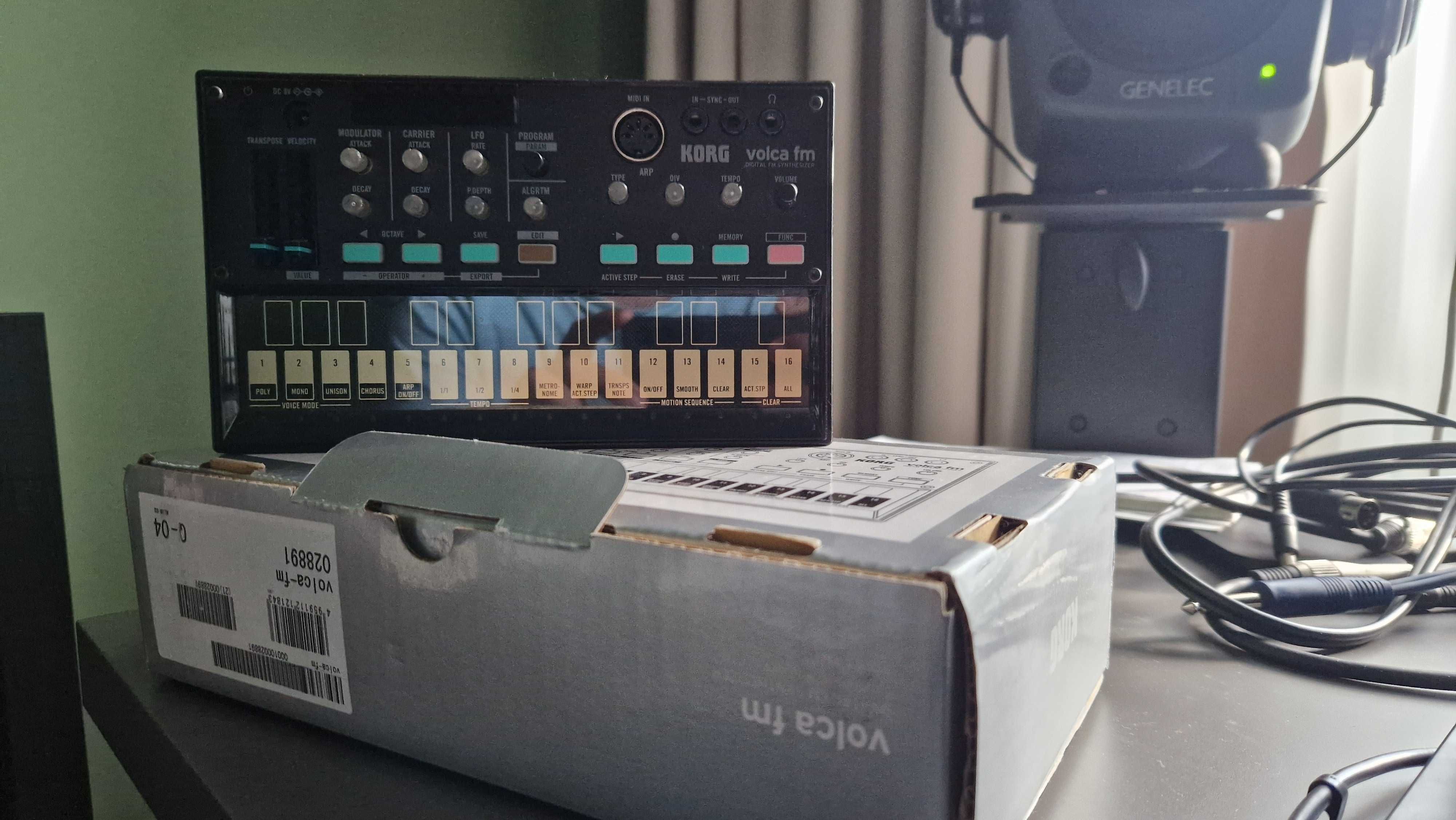 Korg Volca FM sintetizator