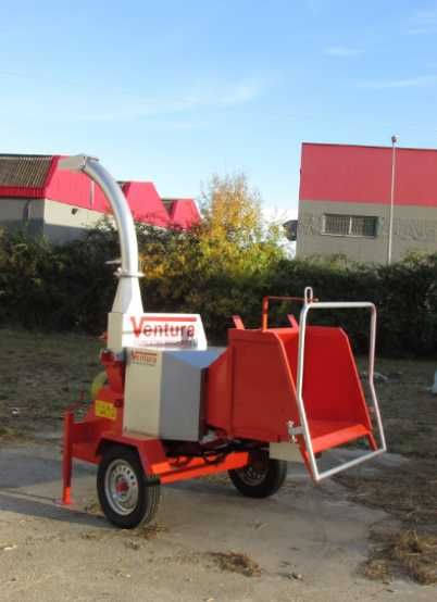 Tocator PROFESIONAL de crengi si resturi vegetale dupa tractor