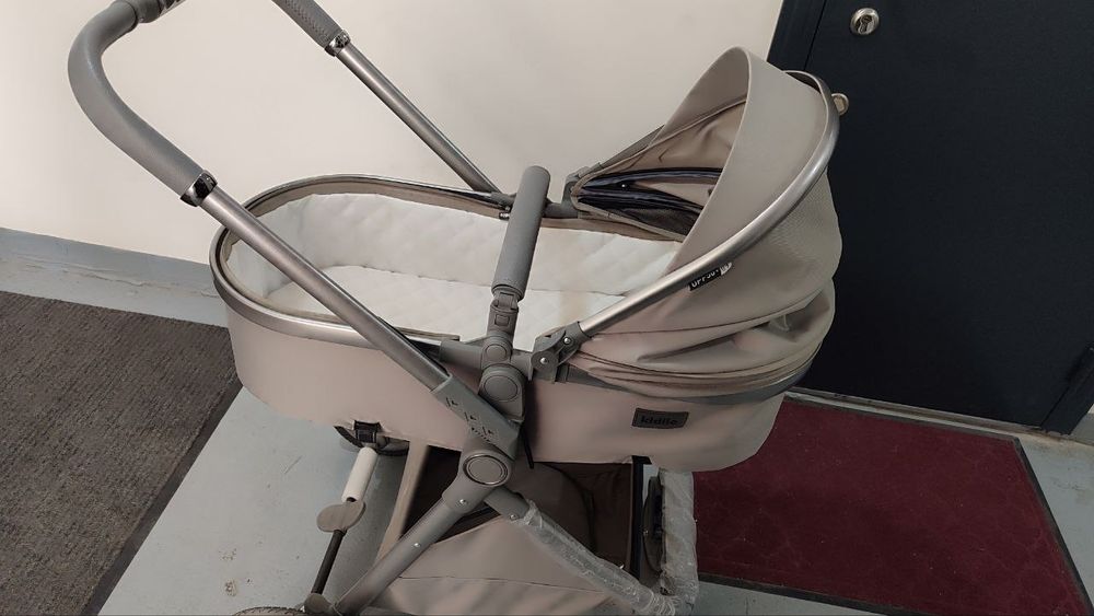 Kolyaska universalniy