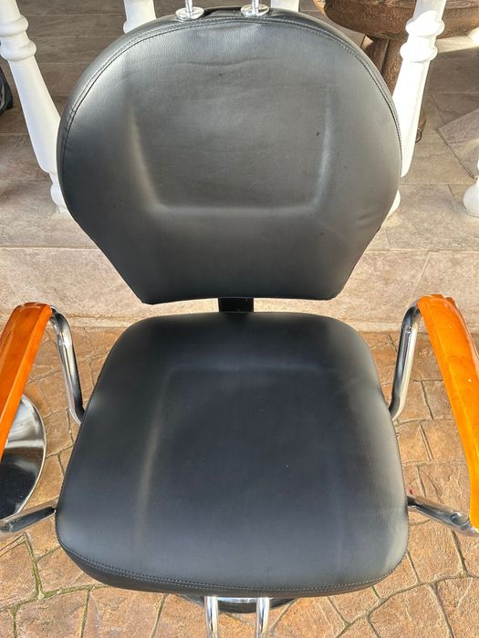 Scaune Frizerie+ Lampa