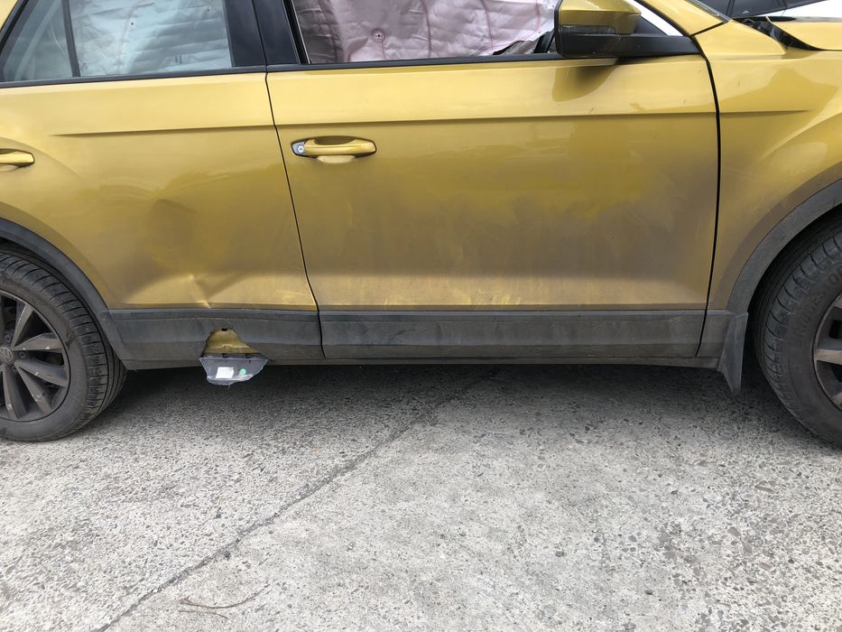 prag dreapta plastic  volkswagen t-roc  1.5 benzina 2018