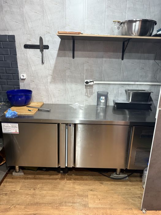 Холодильный стол 180см