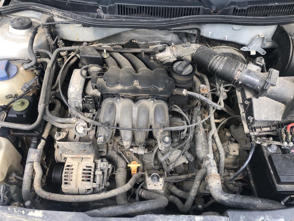 Motor Vw Golf 4 1.6 benzină  Cod Motor AKL