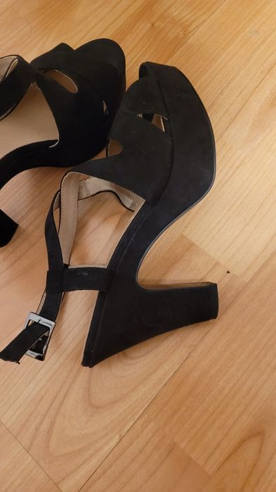 Sandale negre elegante din piele intoarsa