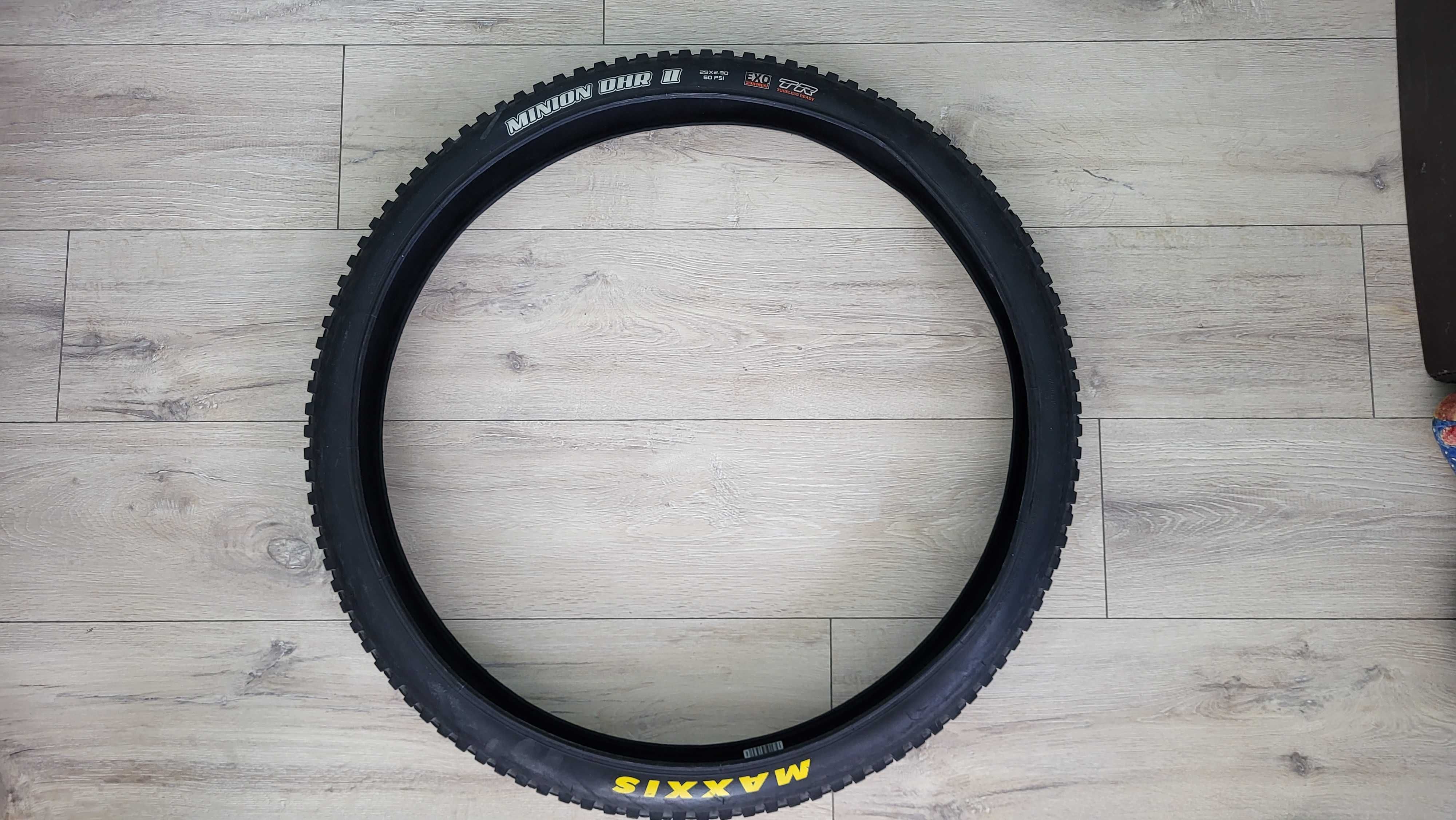 Външни гуми Maxxis Minion DHR II и Maxxis High Roller II 29x2.3