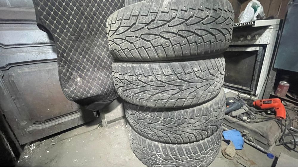 Продам зимный шины