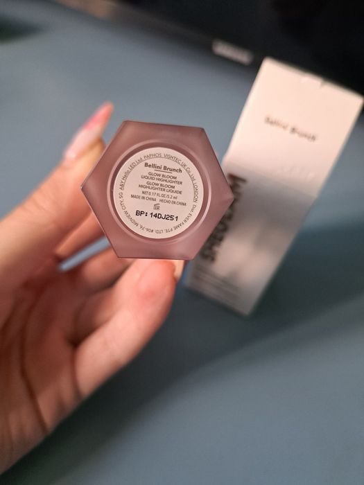 Чисто нов хайлайтър Sheglam