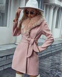 Розово палто с пухкава яка и колан
