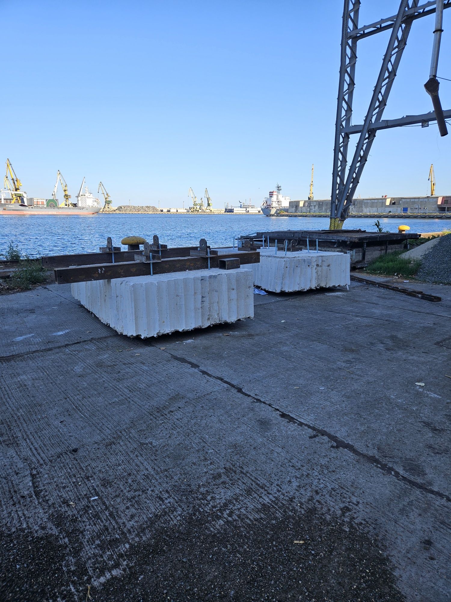 Taiat Taiere spargere piconare demolare beton armat