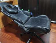 Scaun gaming funcțional