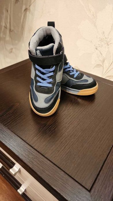 Кроссовки  утеплённые