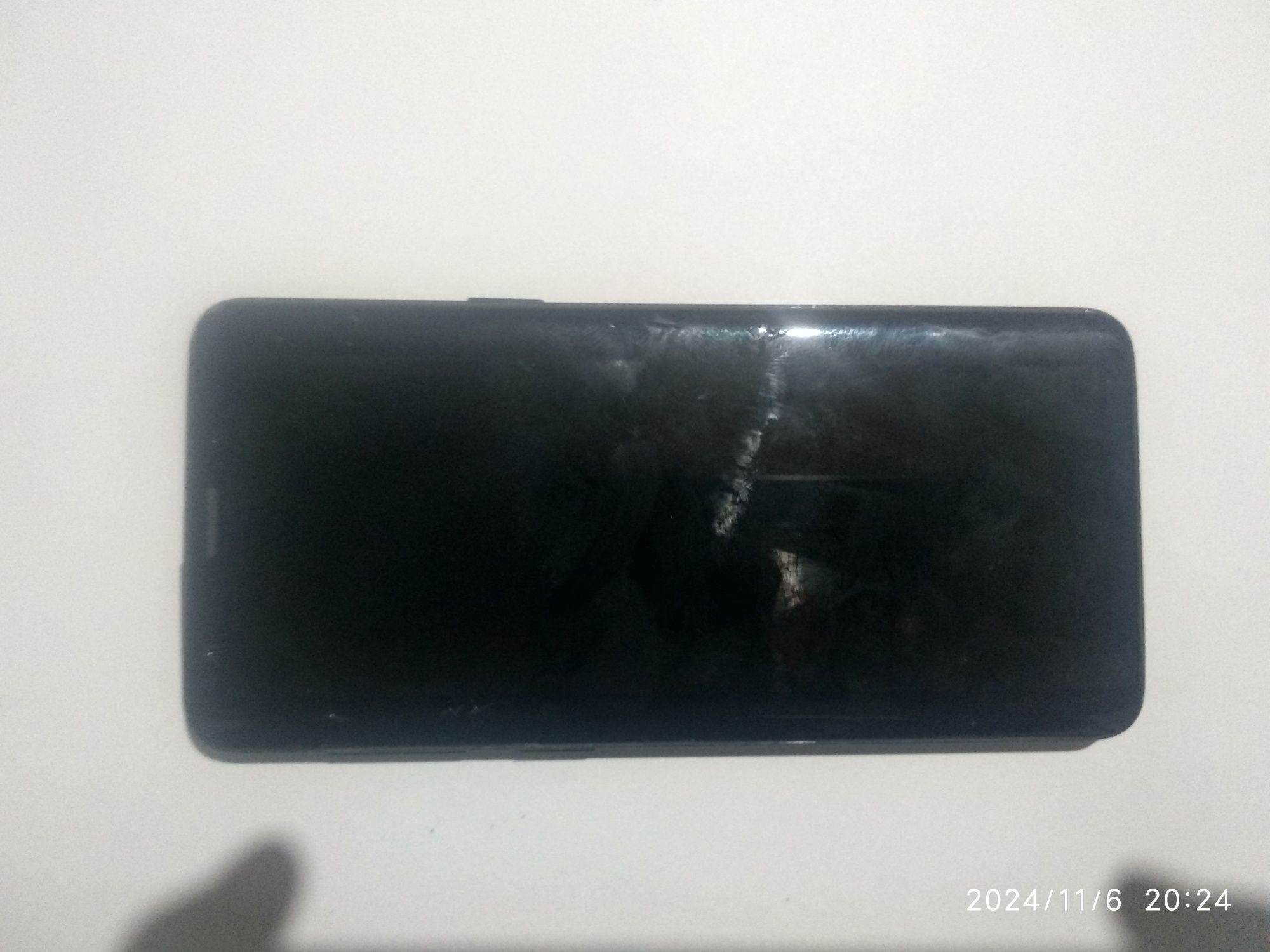 Samsuns S9 sotiladi