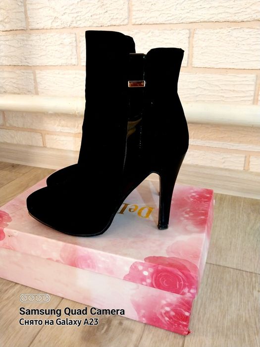 Продаю ботильоны