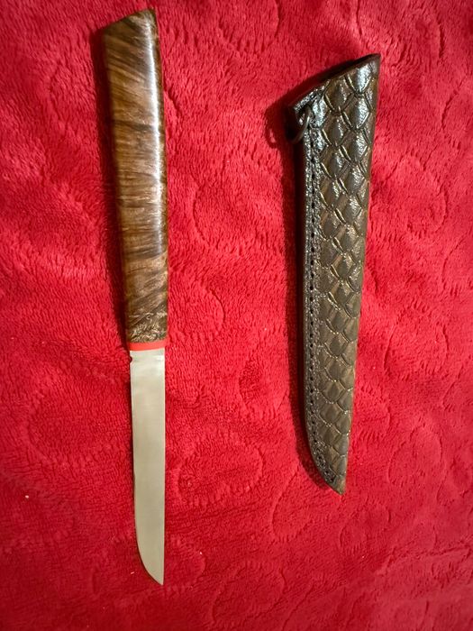 Нож от стомана Магнакът