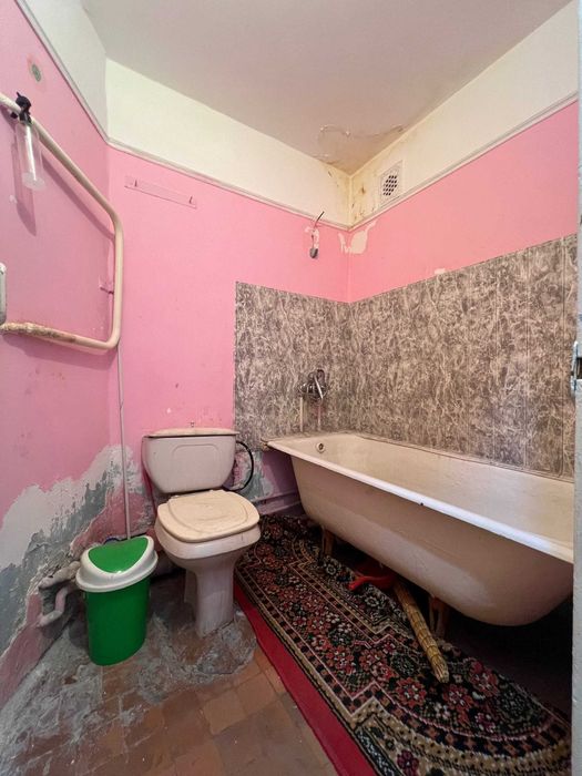 Широткада 1 хонали уй сотилади