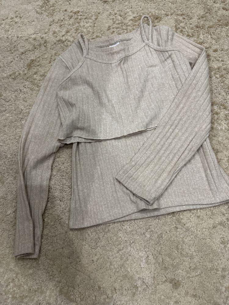 Pulover Zara 11-12 ani cu accesoriu